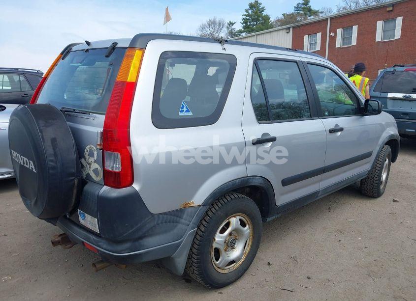 Photo 4 of 2002 Honda Cr-v LX (VIN JHLRD68422C025346)