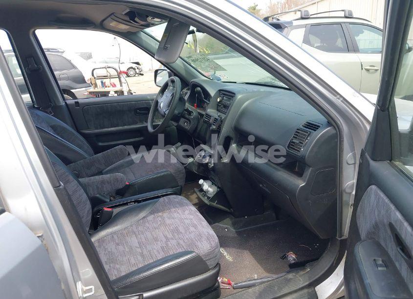 Photo 5 of 2002 Honda Cr-v LX (VIN JHLRD68422C025346)