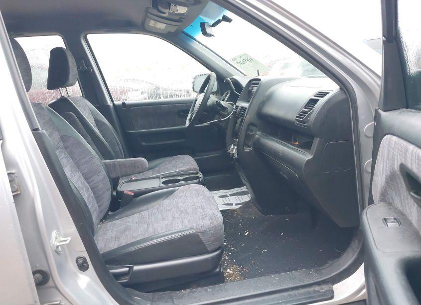 Photo 5 of 2003 Honda Cr-v LX (VIN JHLRD68423C016566)