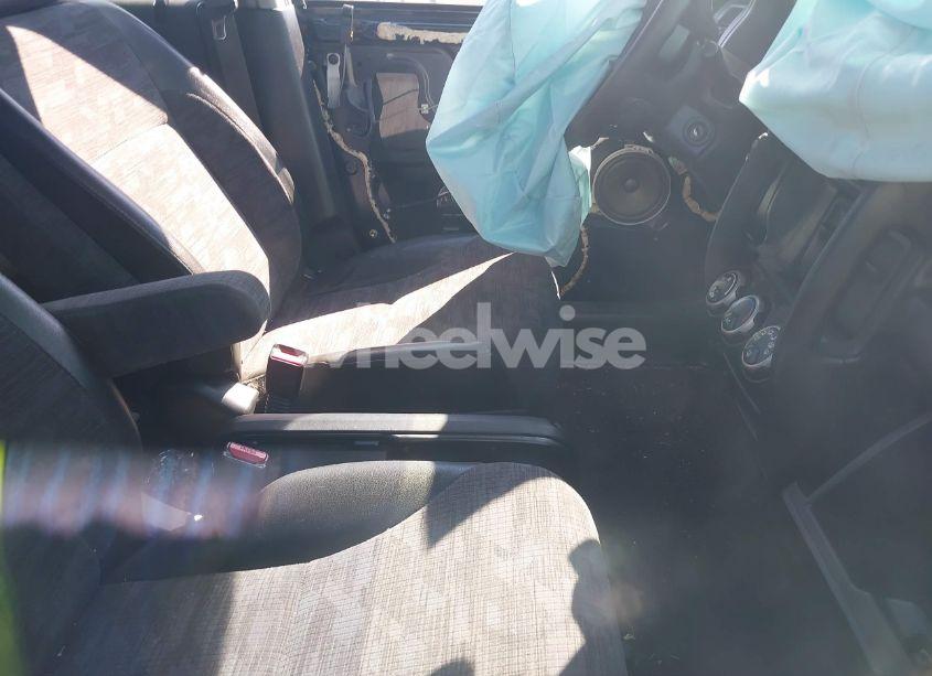 Photo 5 of 2002 Honda Cr-v LX (VIN JHLRD68442C006040)