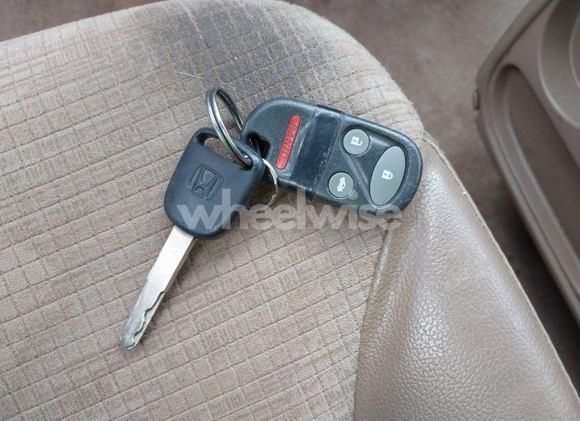 Photo 11 of 2002 Honda Cr-v LX (VIN JHLRD684X2C020797)