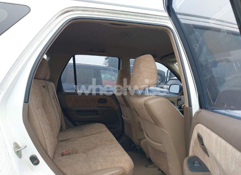 Photo 8 of 2002 Honda Cr-v LX (VIN JHLRD684X2C020797)