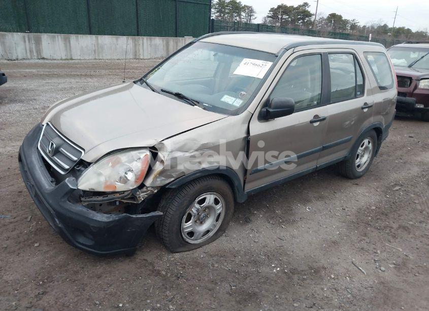 Photo 2 of 2005 Honda Cr-v LX (VIN JHLRD68505C005139)