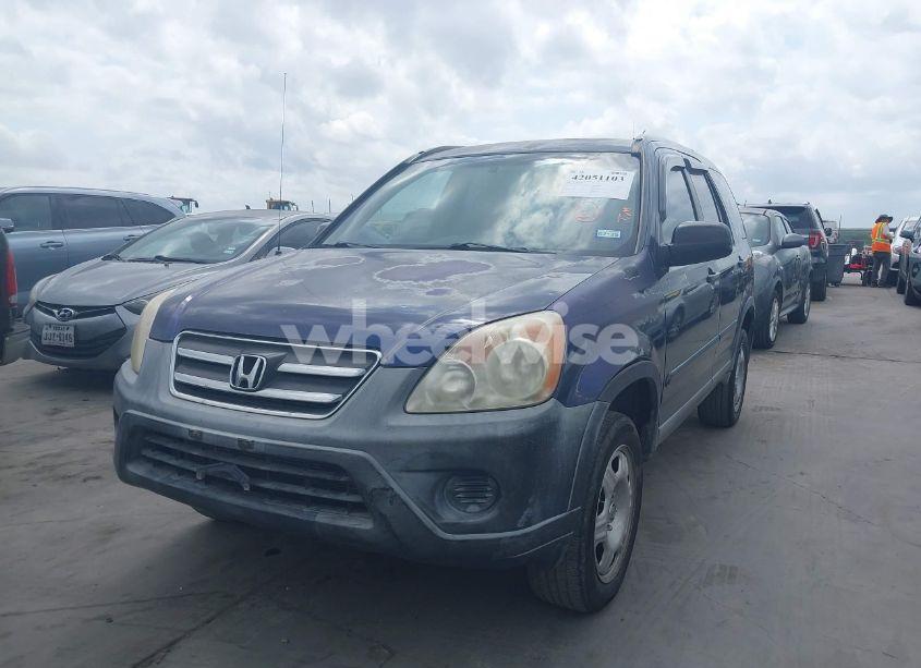 Photo 2 of 2005 Honda Cr-v LX (VIN JHLRD68525C012528)