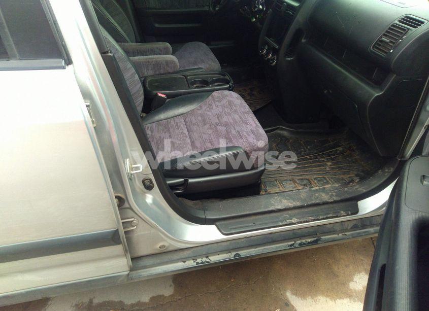 Photo 5 of 2002 Honda Cr-v LX (VIN JHLRD68552C024359)