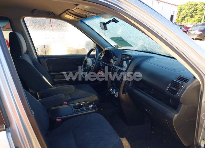 Photo 5 of 2005 Honda Cr-v LX (VIN JHLRD68575C012203)