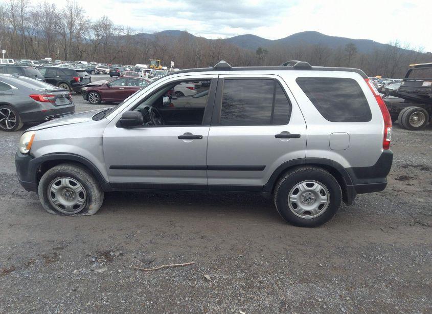 Photo 14 of 2005 Honda Cr-v LX (VIN JHLRD68585C010864)