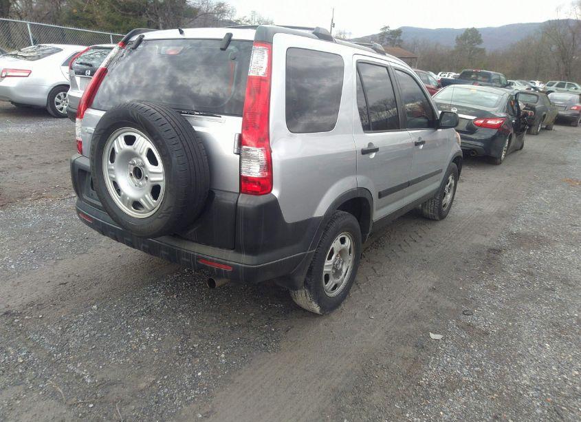 Photo 4 of 2005 Honda Cr-v LX (VIN JHLRD68585C010864)