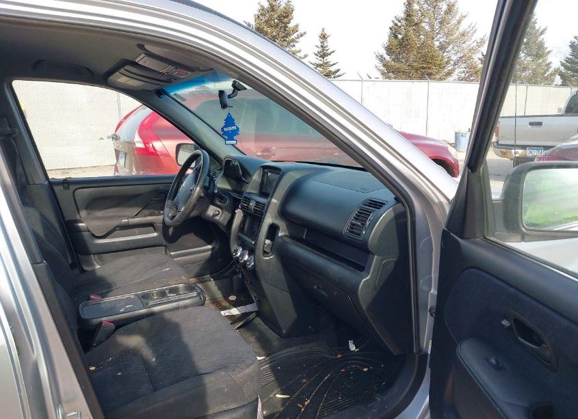 Photo 5 of 2005 Honda Cr-v LX (VIN JHLRD68595C007942)