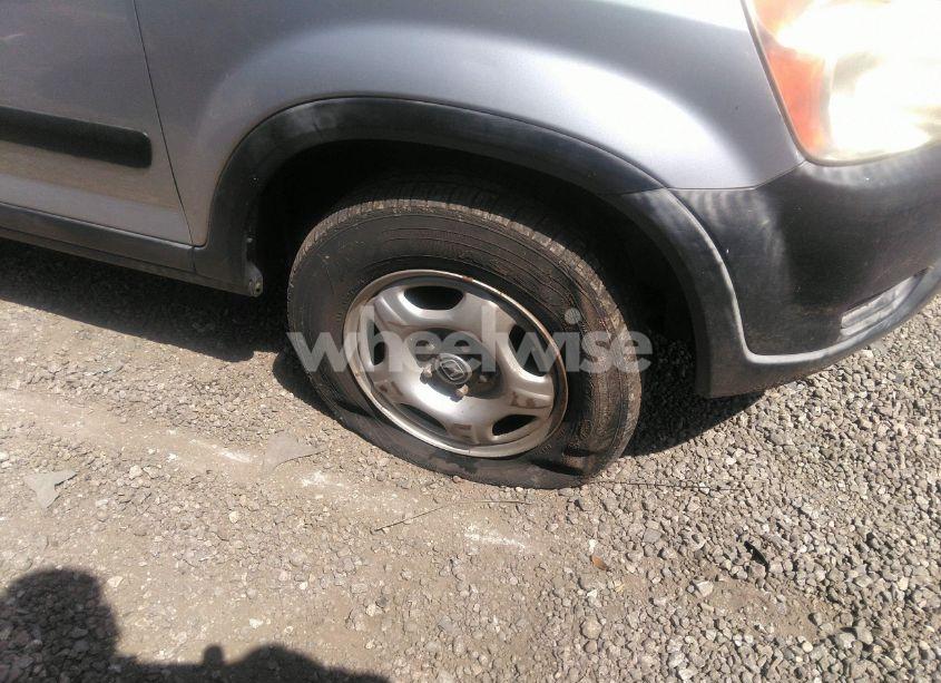 Photo 12 of 2002 Honda Cr-v LX (VIN JHLRD685X2C022199)