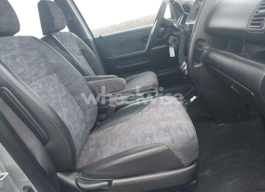 Photo 5 of 2003 Honda Cr-v LX (VIN JHLRD685X3C005548)