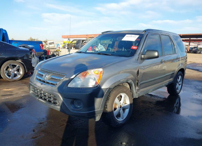 Photo 6 of 2005 Honda Cr-v LX (VIN JHLRD685X5C010798)