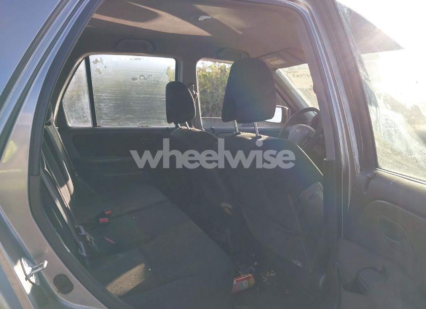 Photo 8 of 2005 Honda Cr-v LX (VIN JHLRD685X5C010946)