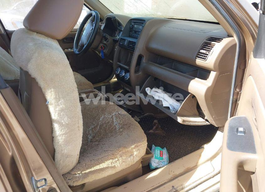 Photo 5 of 2002 Honda Cr-v LX (VIN JHLRD78422C030164)