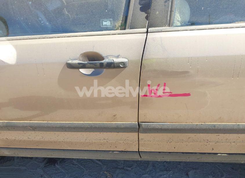 Photo 6 of 2002 Honda Cr-v LX (VIN JHLRD78422C030164)