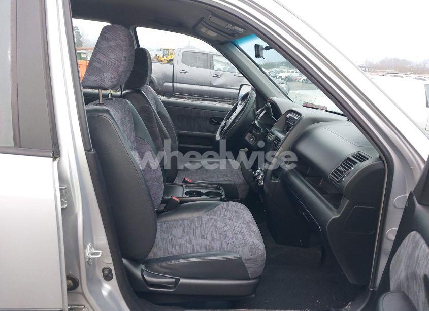 Photo 5 of 2003 Honda Cr-v LX (VIN JHLRD78423C006772)