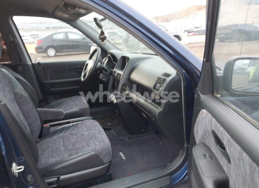 Photo 5 of 2002 Honda Cr-v LX (VIN JHLRD78472C003980)