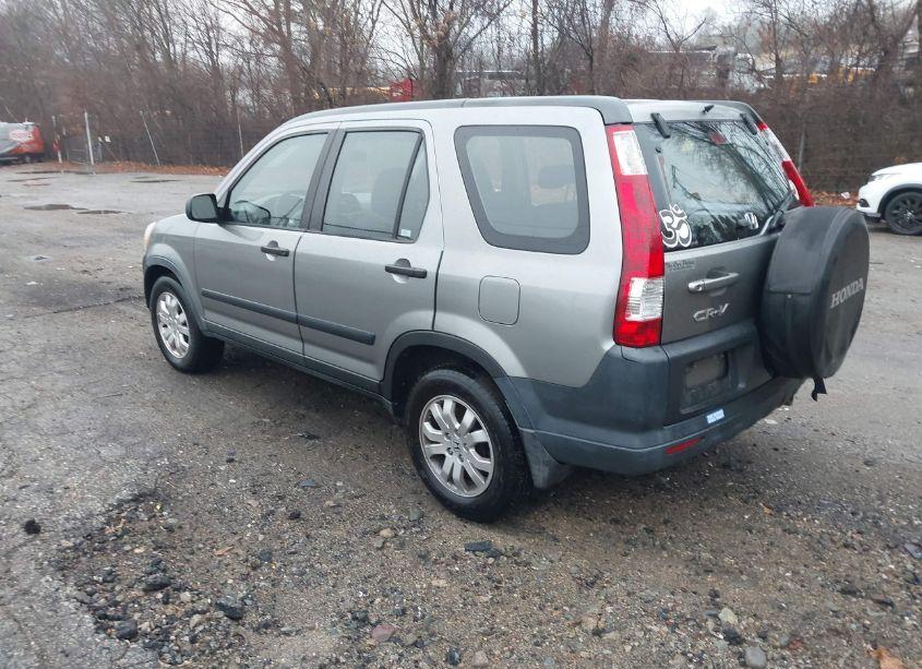 Photo 3 of 2005 Honda Cr-v LX (VIN JHLRD78515C042108)