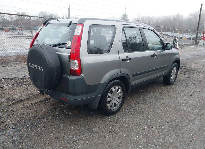 Photo 4 of 2005 Honda Cr-v LX (VIN JHLRD78515C042108)