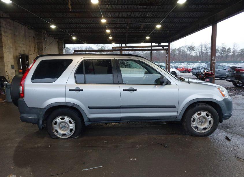 Photo 13 of 2005 Honda Cr-v LX (VIN JHLRD78545C045715)