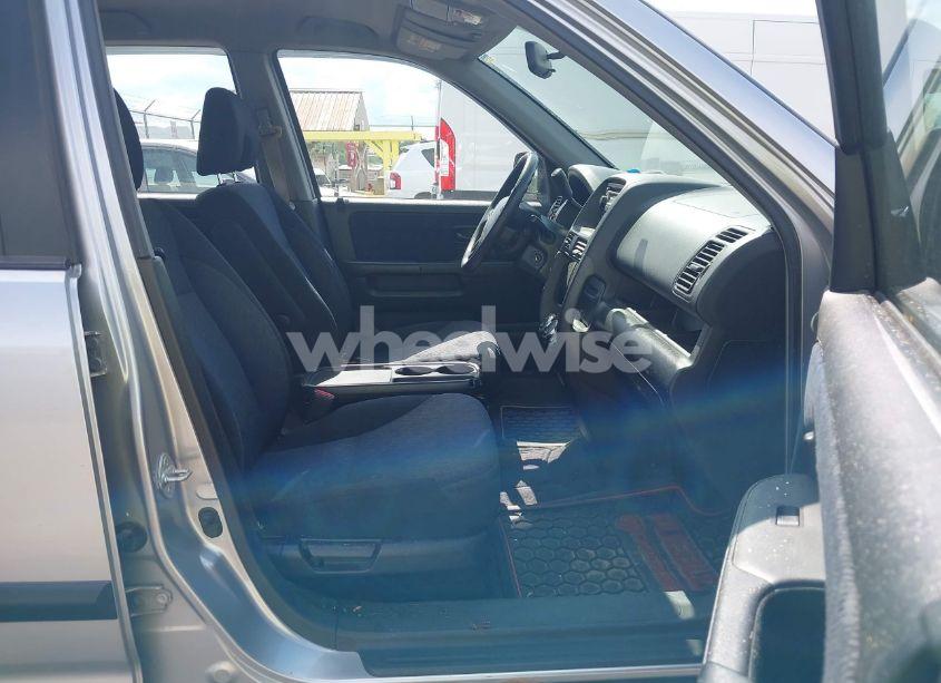 Photo 5 of 2005 Honda Cr-v LX (VIN JHLRD78585C044048)