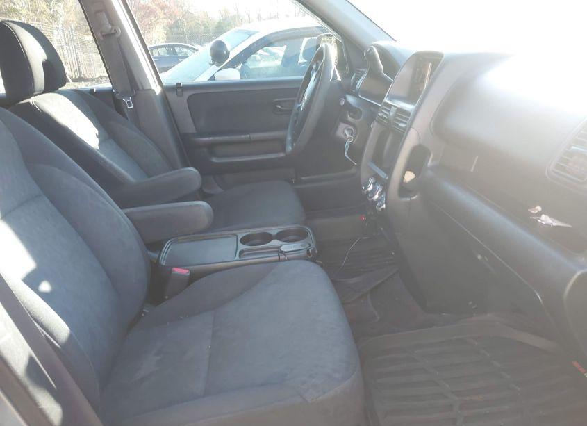 Photo 5 of 2005 Honda Cr-v LX (VIN JHLRD785X5C049574)