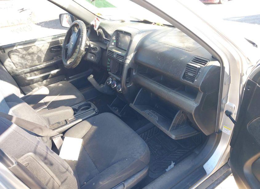 Photo 5 of 2006 Honda Cr-v LX (VIN JHLRD785X6C042545)