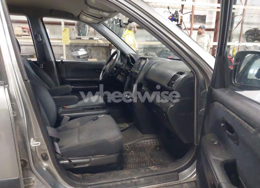 Photo 5 of 2006 Honda Cr-v LX (VIN JHLRD785X6C053853)