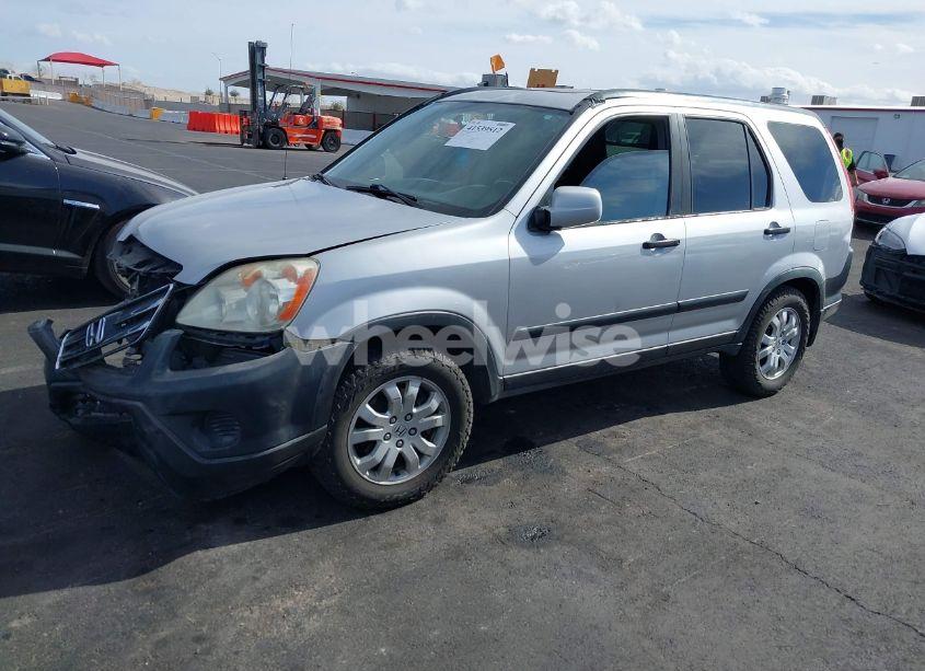 Photo 2 of 2005 Honda Cr-v EX (VIN JHLRD78815C018949)