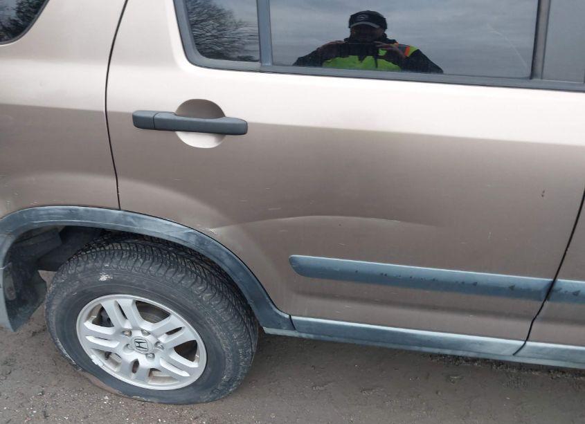 Photo 6 of 2002 Honda Cr-v EX (VIN JHLRD788X2C005967)