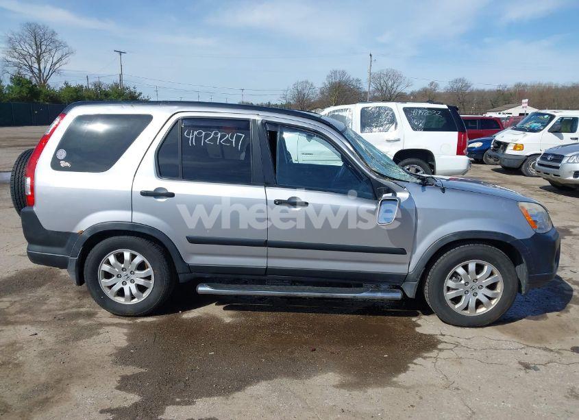 Photo 14 of 2005 Honda Cr-v EX (VIN JHLRD788X5C060570)