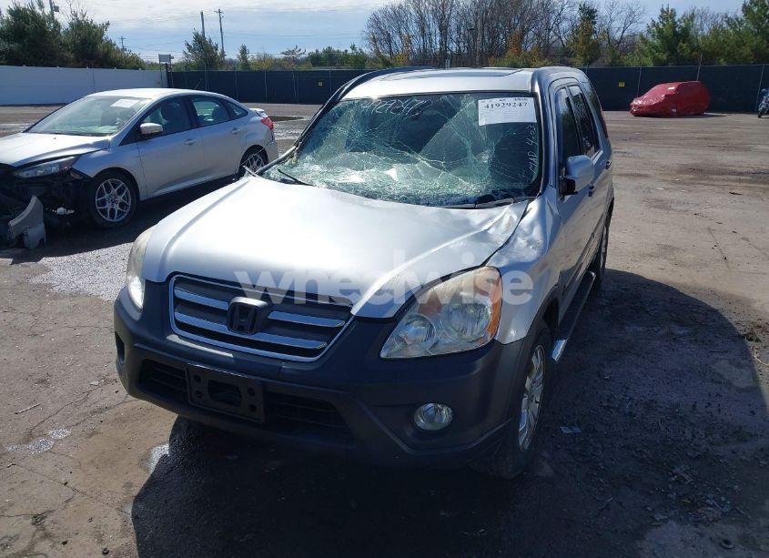 Photo 2 of 2005 Honda Cr-v EX (VIN JHLRD788X5C060570)