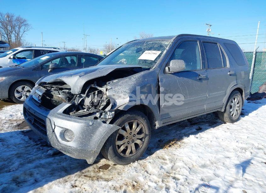 Photo 2 of 2005 Honda Cr-v SE (VIN JHLRD78915C020421)