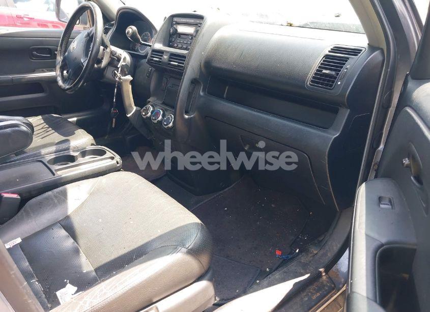 Photo 5 of 2005 Honda Cr-v SE (VIN JHLRD78915C044167)