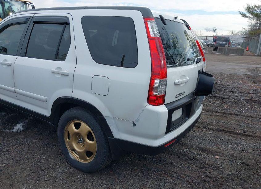 Photo 6 of 2005 Honda Cr-v SE (VIN JHLRD78935C064744)