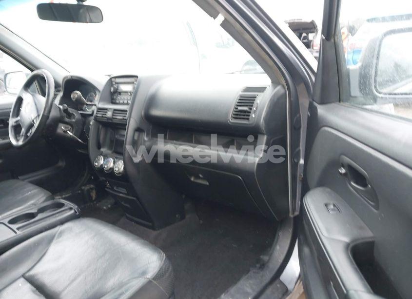 Photo 5 of 2005 Honda Cr-v SE (VIN JHLRD78945C042140)