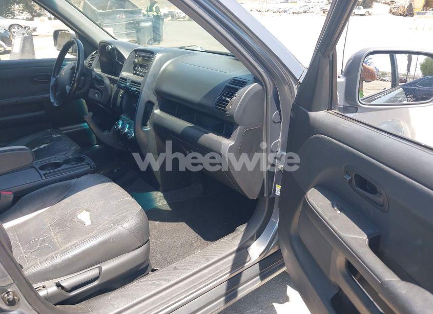 Photo 5 of 2005 Honda Cr-v SE (VIN JHLRD78985C060916)