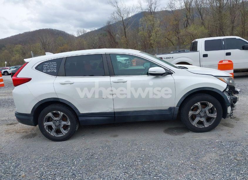 Photo 13 of 2019 Honda Cr-v EX (VIN JHLRW2H57KX018719)