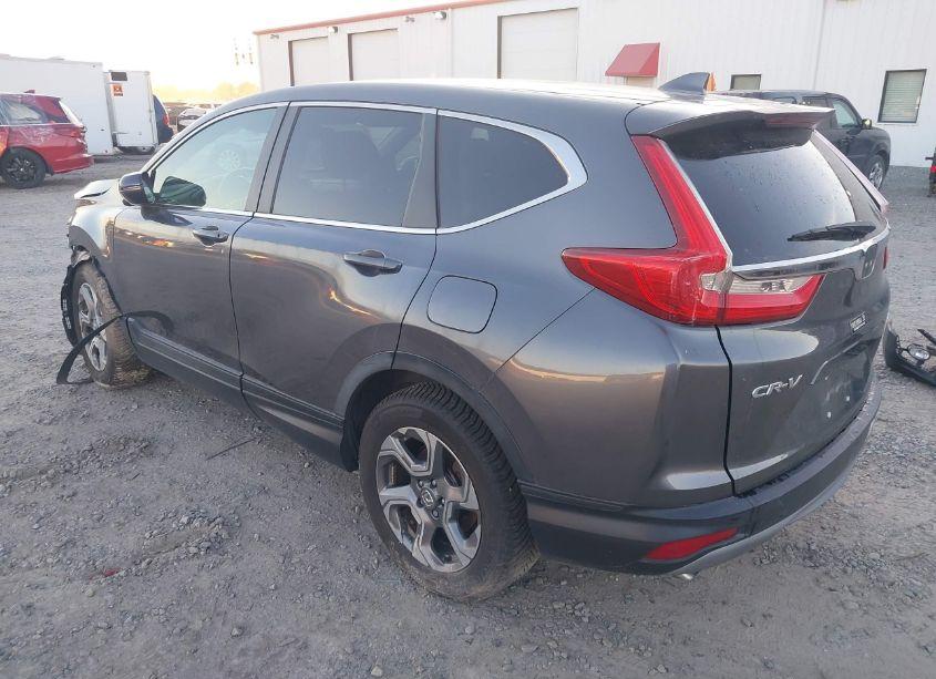 Photo 3 of 2019 Honda Cr-v EX (VIN JHLRW2H59KX017295)