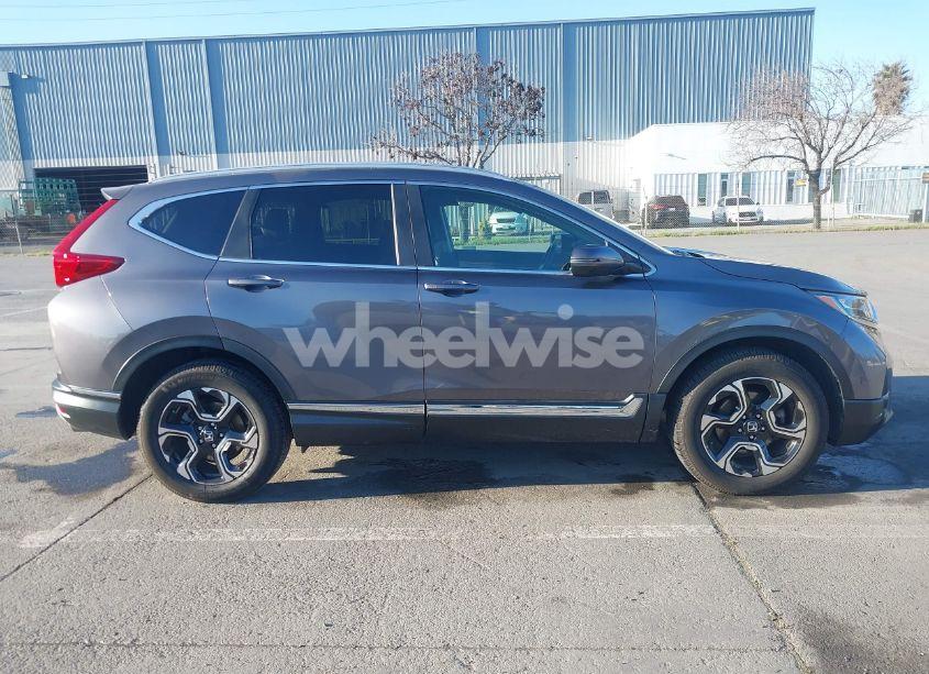 Photo 13 of 2019 Honda Cr-v TOURING (VIN JHLRW2H95KX008791)