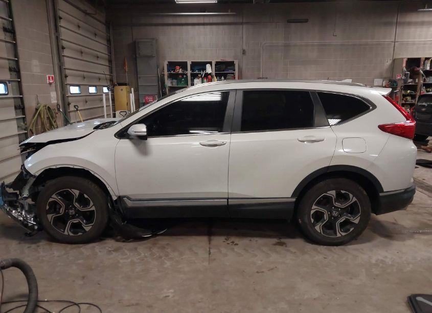 Photo 14 of 2019 Honda Cr-v TOURING (VIN JHLRW2H96KX005348)