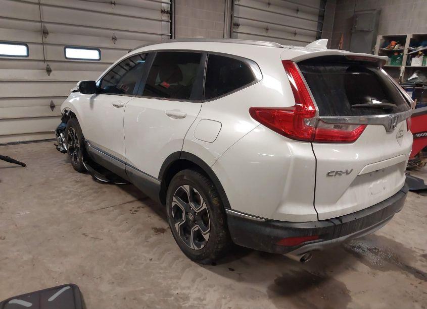 Photo 3 of 2019 Honda Cr-v TOURING (VIN JHLRW2H96KX005348)