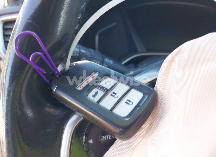 Photo 11 of 2019 Honda Cr-v TOURING (VIN JHLRW2H98KX003911)