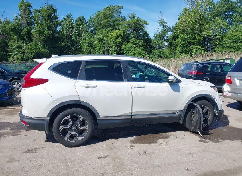 Photo 13 of 2019 Honda Cr-v TOURING (VIN JHLRW2H98KX003911)