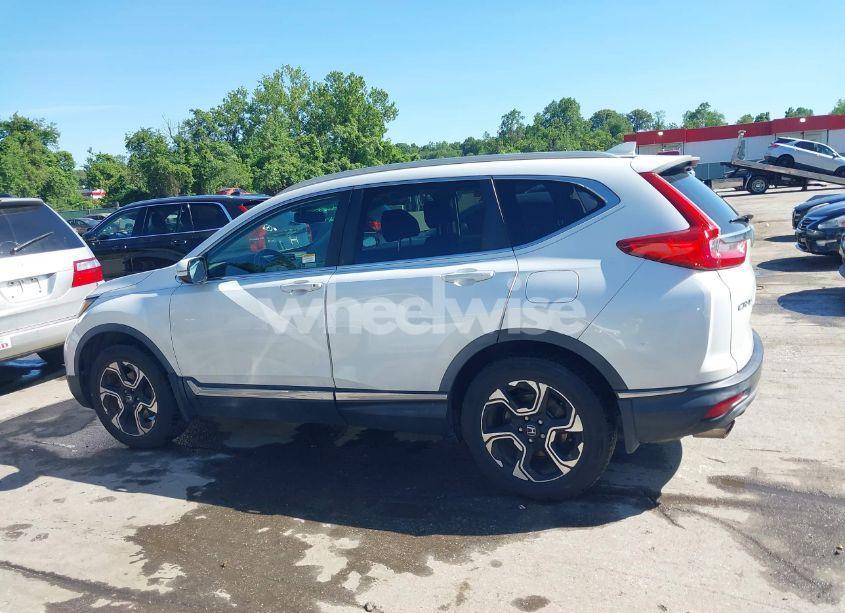 Photo 14 of 2019 Honda Cr-v TOURING (VIN JHLRW2H98KX003911)