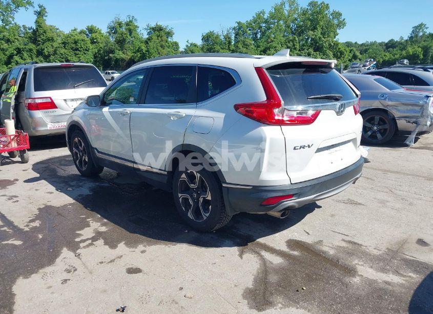 Photo 3 of 2019 Honda Cr-v TOURING (VIN JHLRW2H98KX003911)