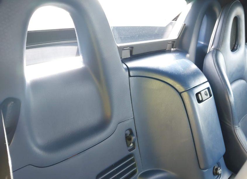 Photo 8 of 2002 Honda S2000 (VIN JHMAP11452T007954)