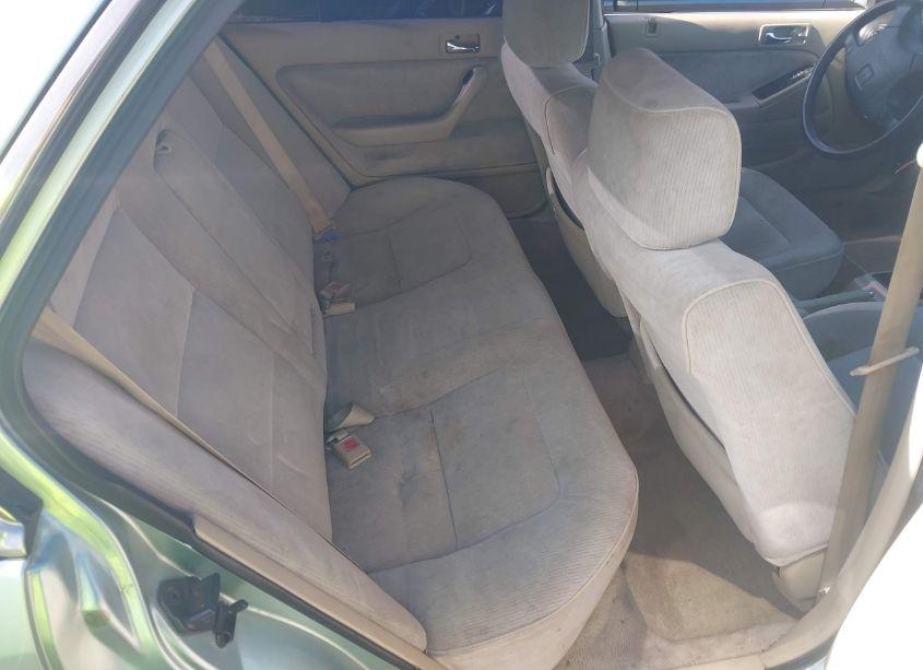 Photo 8 of 1992 Honda Accord LX/EX (VIN JHMCB7650NC021924)