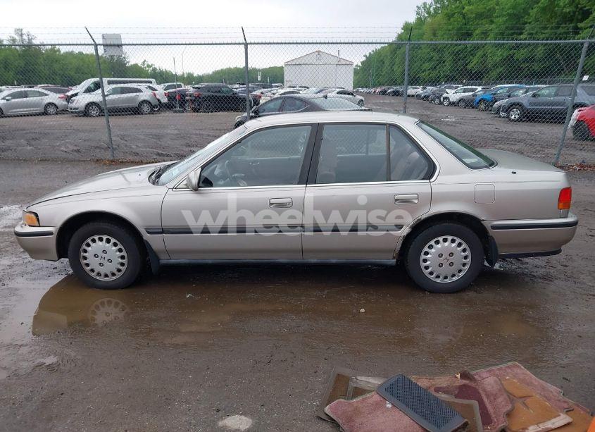 Photo 14 of 1993 Honda Accord LX (VIN JHMCB7650PC050732)