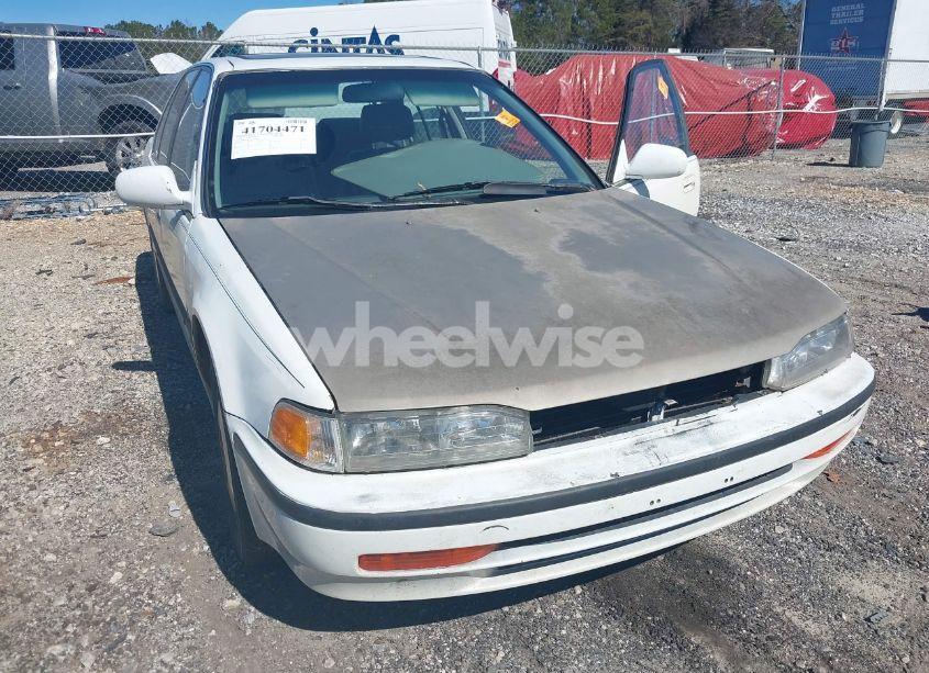 Photo 6 of 1992 Honda Accord LX/EX (VIN JHMCB7659NC048944)